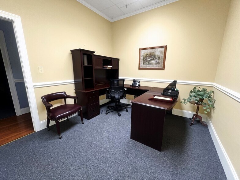More Photos Of 205 Patton St, Danville Office For Lease
