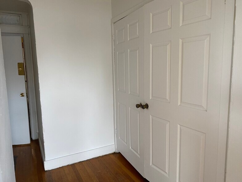 More Photos Of 38 S Main Ave, Albany Multifamily For Sale