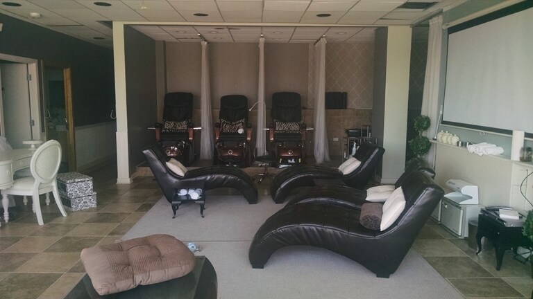 More Photos Of 430 Milwaukee Ave, Lincolnshire Storefront Retail Office For Lease