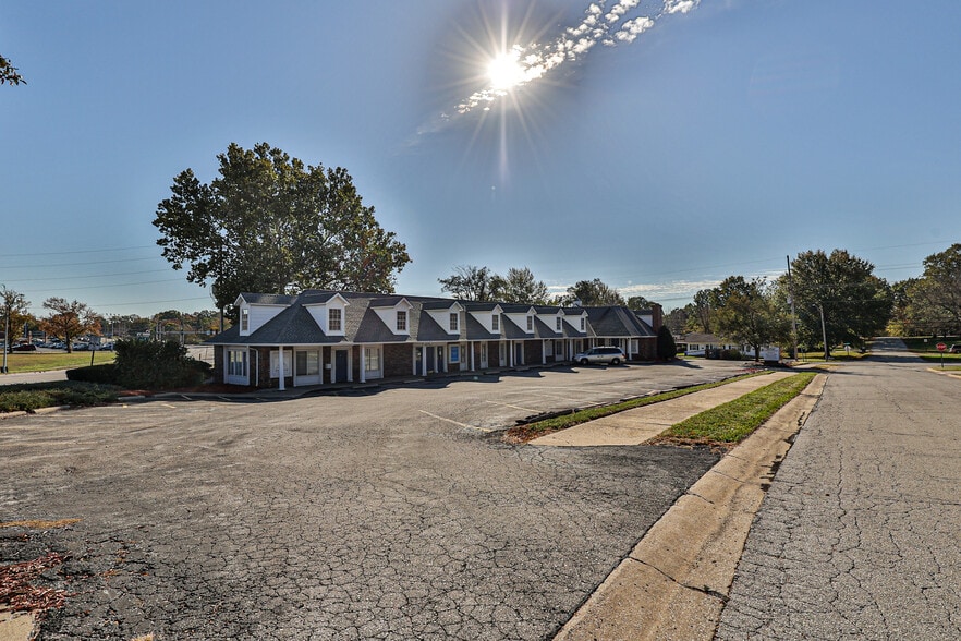 More Photos Of 13013 Fuller Ave, Grandview Office For Sale