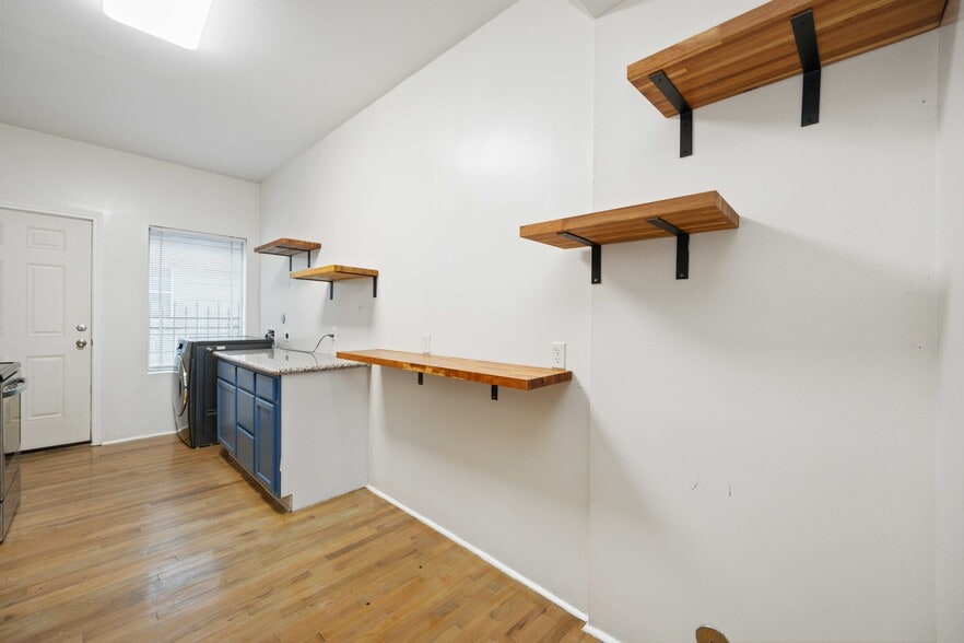 More Photos Of 2602 Isabella St, Houston Apartments For Sale