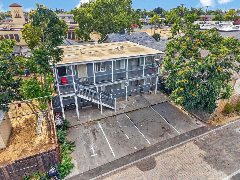 More Photos Of 2390-2398 Oakmont St, Sacramento Apartments For Sale