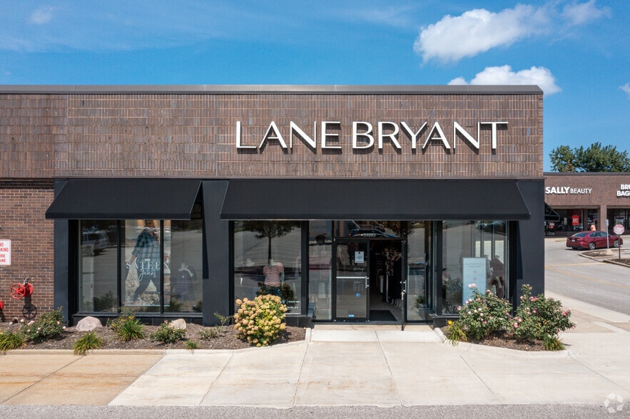 More Photos Of 24055-24295 Chagrin Blvd, Beachwood Unknown For Sale