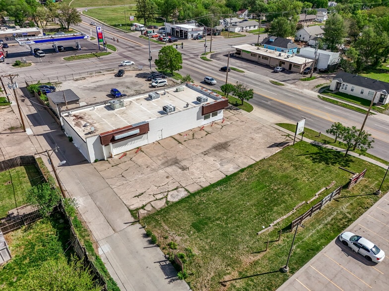 More Photos Of 1015 S Meridian Ave, Wichita Auto Repair For Sale