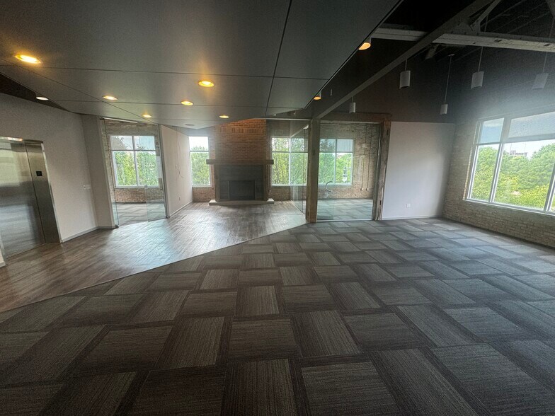 More Photos Of 300 Ionia Ave SW, Grand Rapids Office For Sale