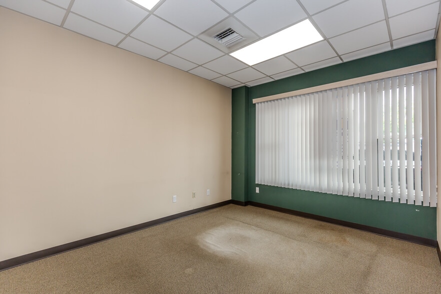 More Photos Of 2172 Broad St, Cranston Freestanding For Lease