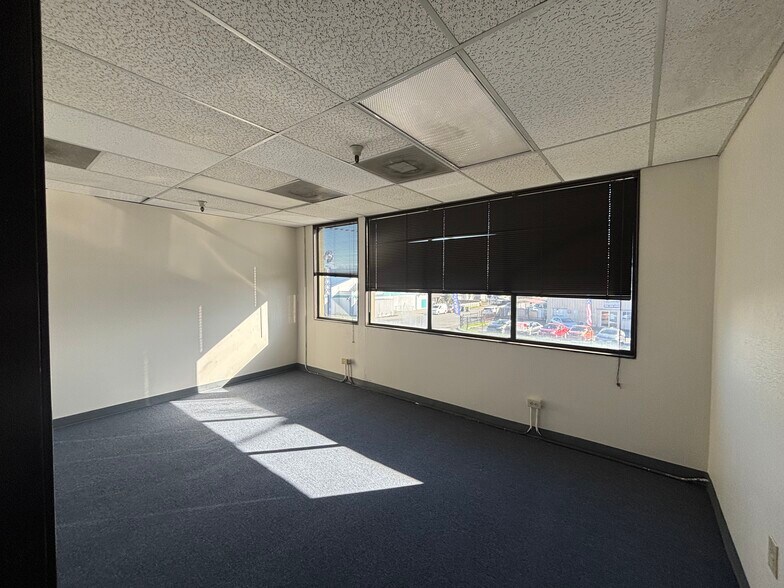 More Photos Of 1501 El Camino Ave, Sacramento Medical For Lease
