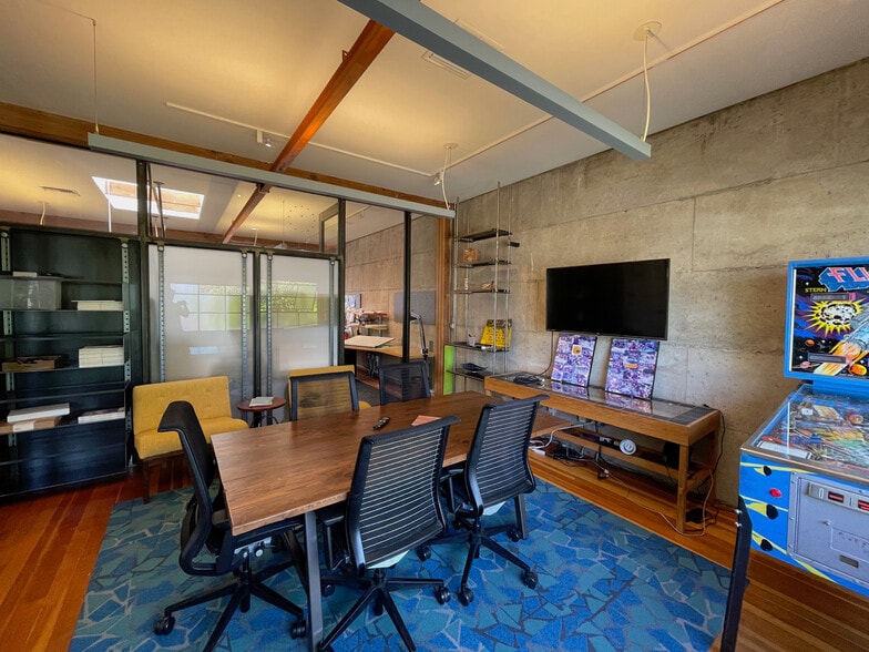 More Photos Of 2332 5th St, Berkeley Office For Lease