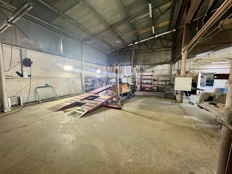 More Photos Of 1211 E Yosemite Ave, Madera Auto Repair For Sale