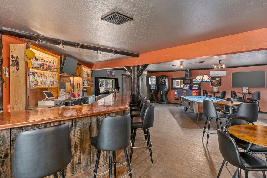 More Photos Of 3449 Swan Valley hwy, Irwin Bar For Sale