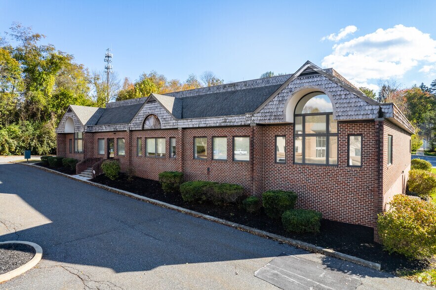 More Photos Of 6 Ponds Edge Dr, Chadds Ford Medical For Lease