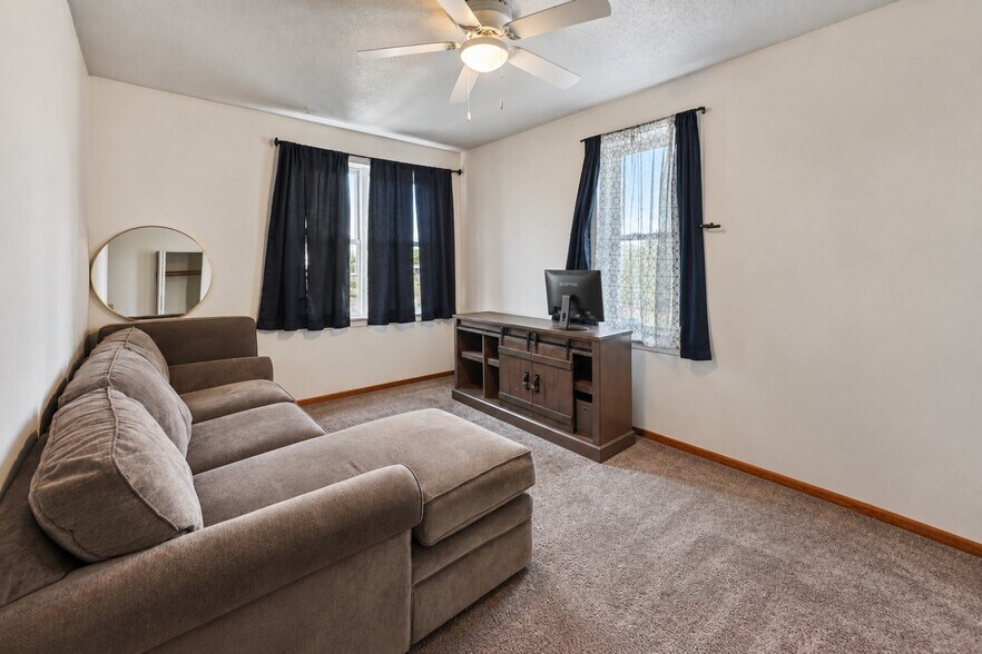 More Photos Of 105 1st St W, Milaca Multifamily For Sale