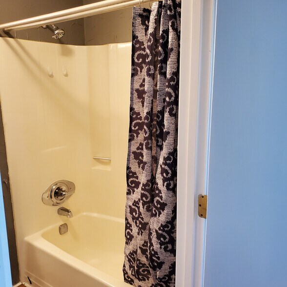 More Photos Of 14694 Wallace Pike, Abingdon Multifamily For Sale