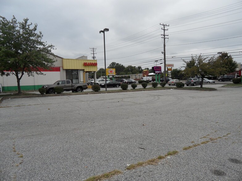 More Photos Of 8209-8219 Liberty Rd, Windsor Mill Restaurant For Sale