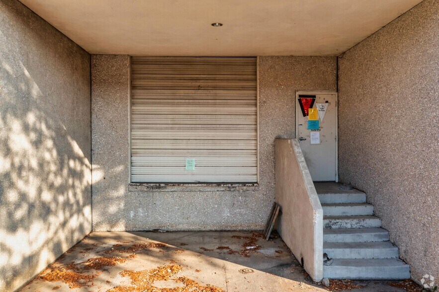 More Photos Of 850 N Dorothy Dr, Richardson Unknown For Lease