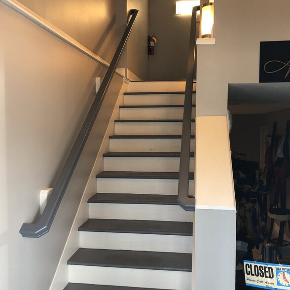 More Photos Of 99 N First St, Zionsville Loft Creative Space For Lease