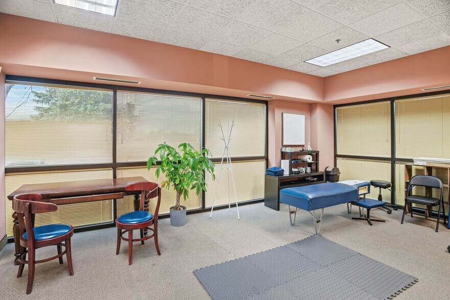 More Photos Of 941 Hillwind Rd NE, Minneapolis Medical For Sale