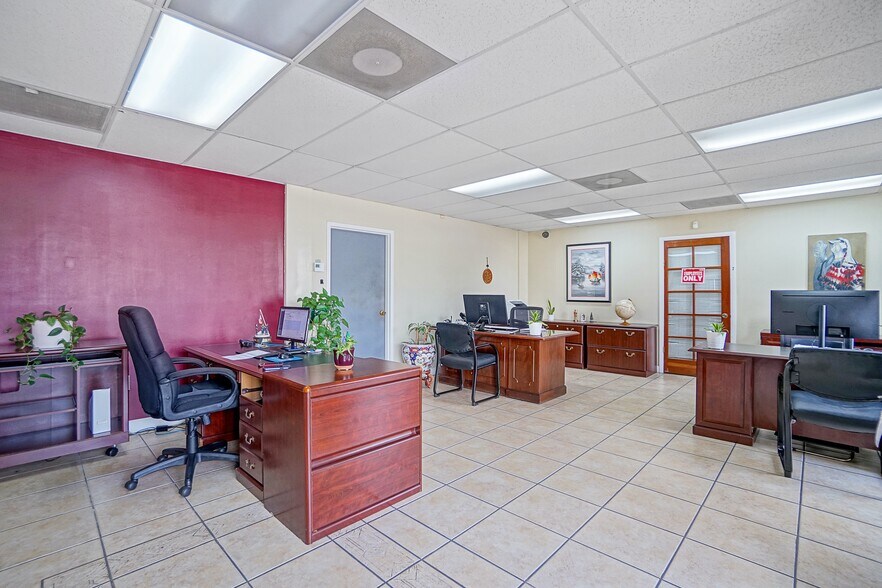 More Photos Of 8200-8358 NW 30th Ter, Doral Coworking Space