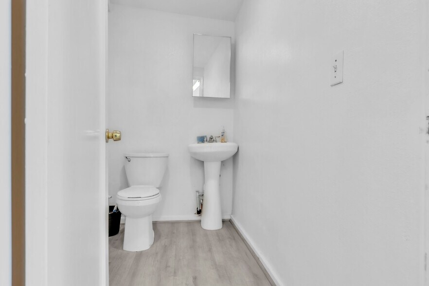More Photos Of 4040 San Pablo Dam Rd, El Sobrante Freestanding For Lease