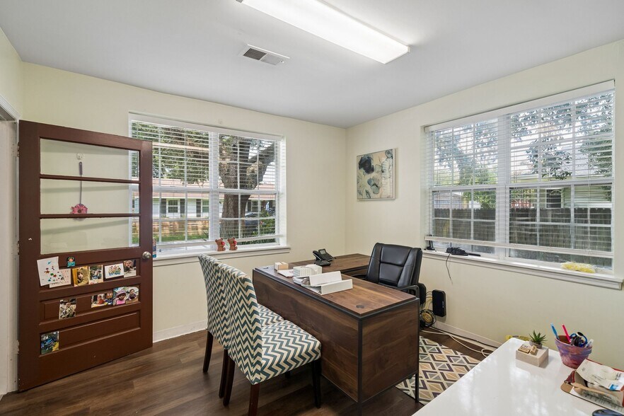 More Photos Of 1215 Hobart Ave, Charleston Office For Sale