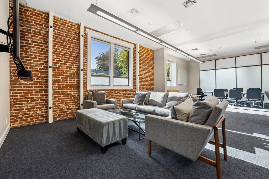 More Photos Of 247 High St, Palo Alto Office For Lease