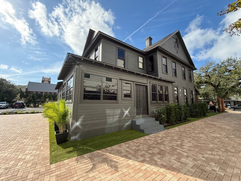 More Photos Of 342 Hyde Park Ave, Tampa Office Residential For Sale