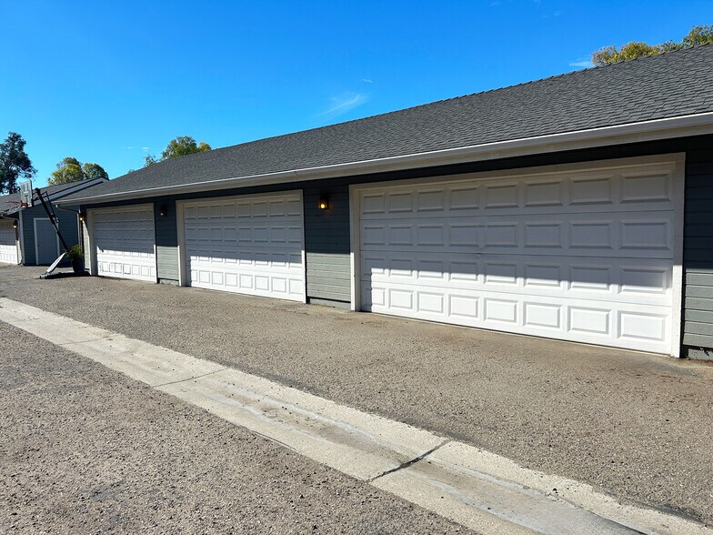 More Photos Of 409-415 Tiffany Dr, Santa Maria Apartments For Sale