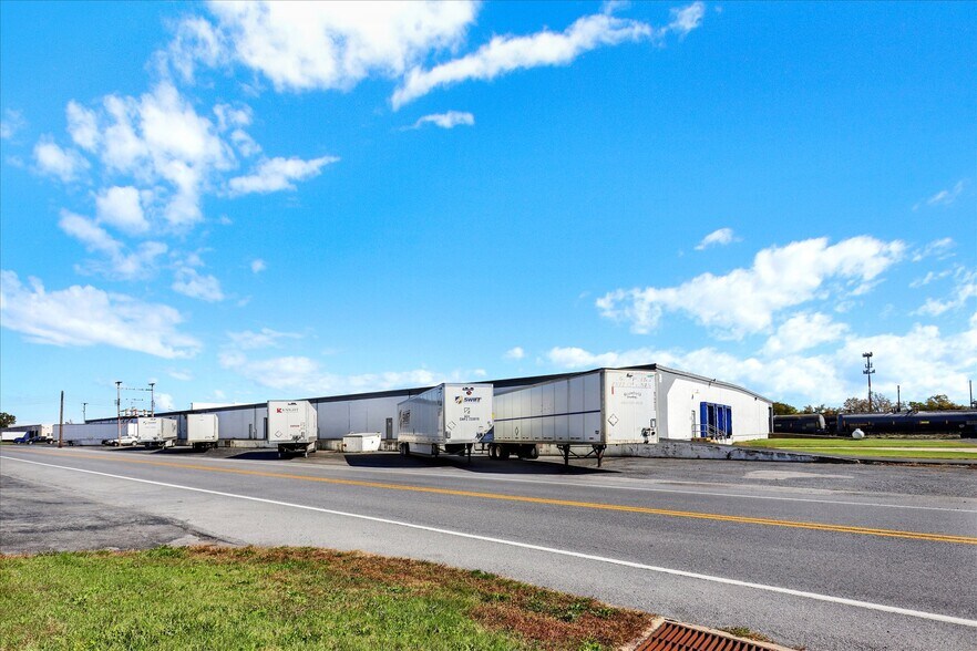 More Photos Of 5118 Innovation Way, Chambersburg Warehouse For Lease