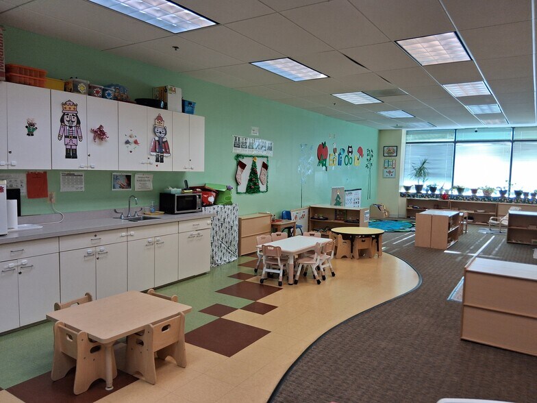 More Photos Of 4090 Lafayette Center Dr, Chantilly Office For Lease