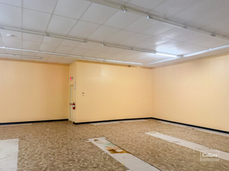 More Photos Of 2928 Sheraden Blvd, Pittsburgh Freestanding For Lease