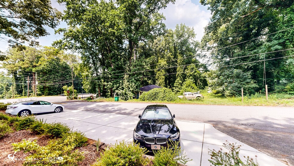 More Photos Of 3232 Memorial Dr, Decatur Office For Sale
