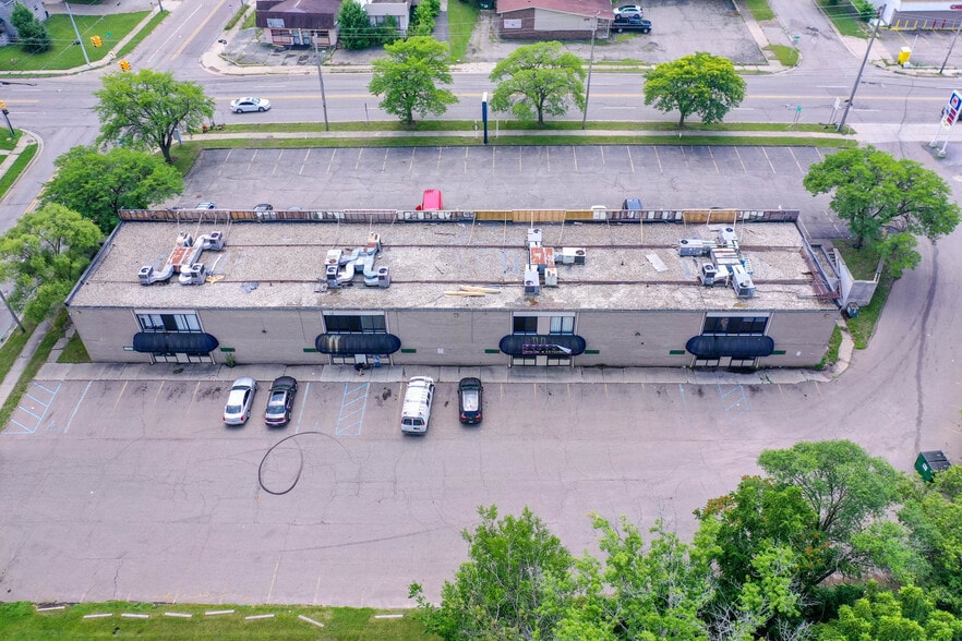 More Photos Of 2710 W Court St, Flint Office For Sale