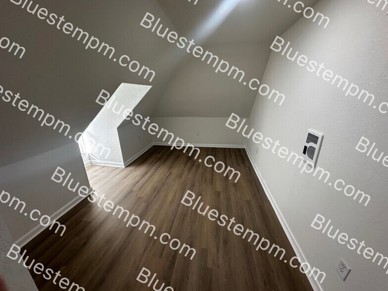 More Photos Of 1115 Felix St, Saint Joseph Apartments For Sale