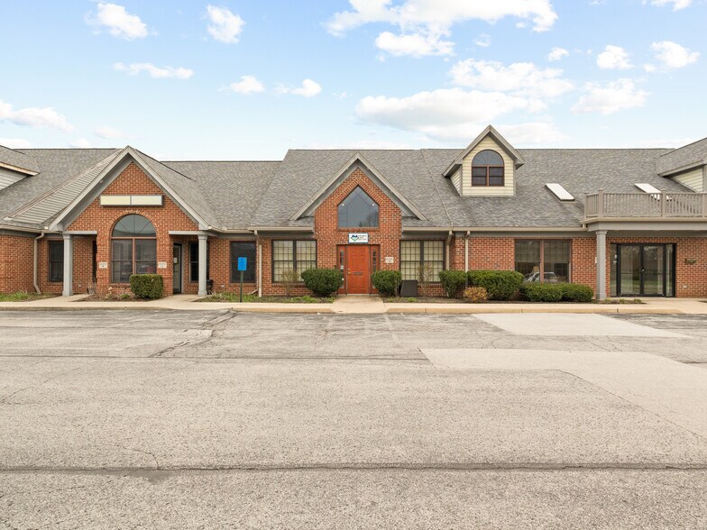 More Photos Of 655 Fox Run Rd, Findlay Office For Sale
