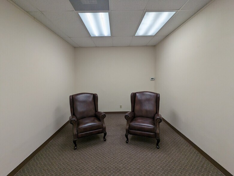 More Photos Of 2660 Sweetgum Ln, Beaumont Office For Sale