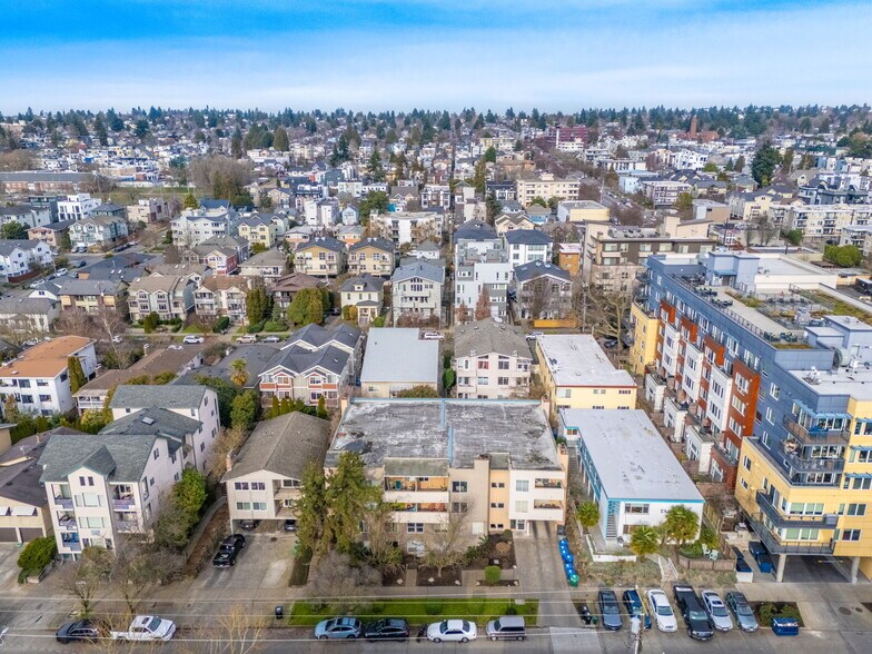 More Photos Of 2418 NW 57th St, Seattle Multifamily For Sale