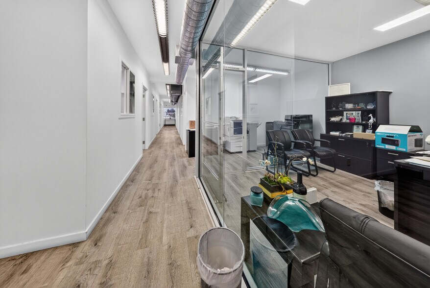 More Photos Of 20847 Sherman Way, Canoga Park Office For Sale