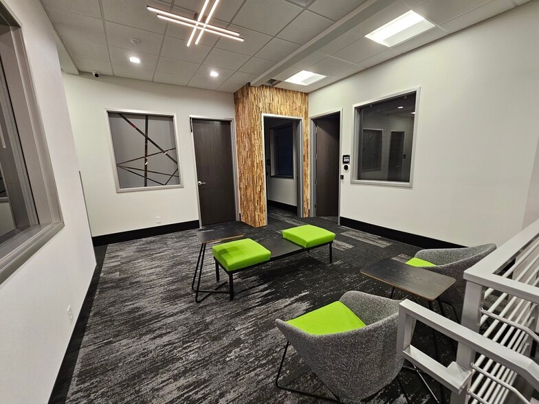 More Photos Of 712 Adams St, Carmel Coworking Space