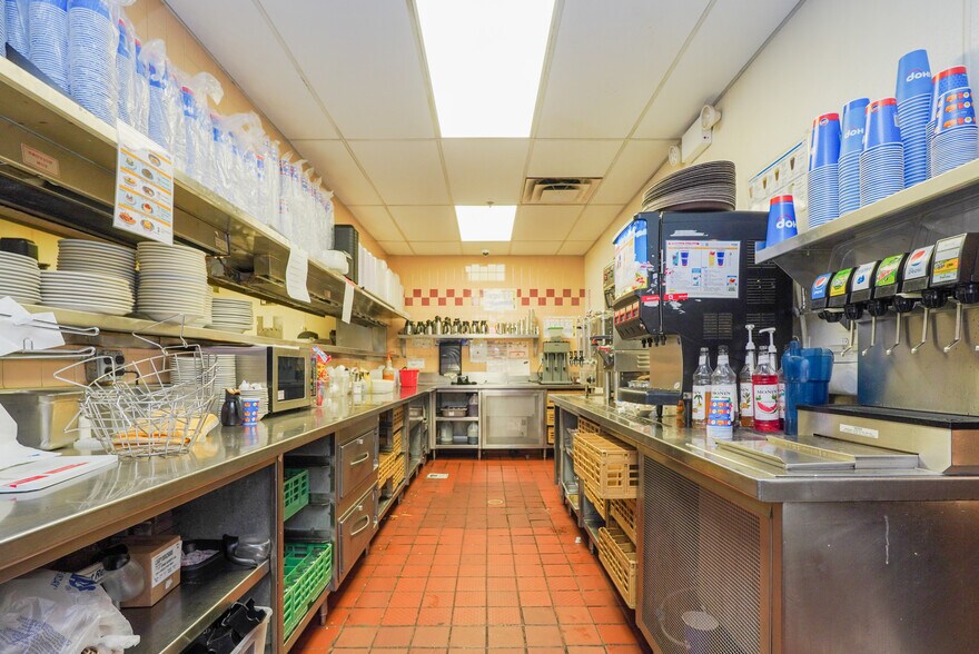 More Photos Of 933-939 Richmond Ave, Staten Island Freestanding For Sale