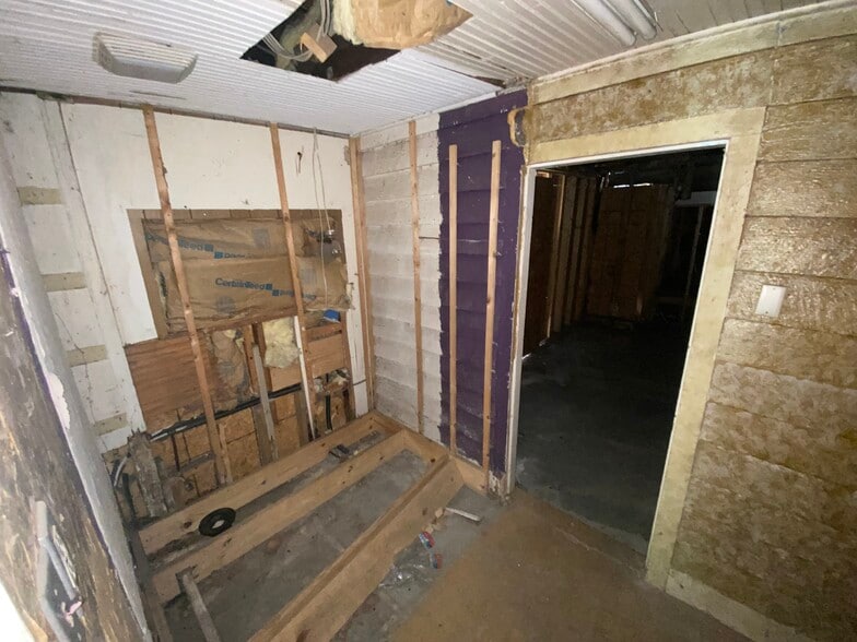 More Photos Of 203 Harpersville Rd, Newport News Office Residential For Lease
