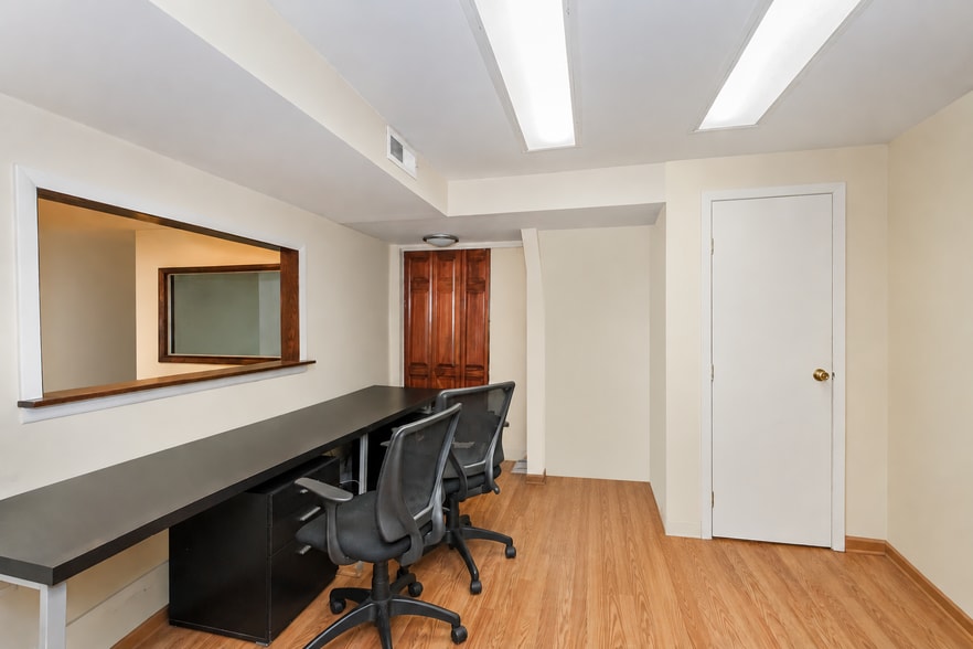 More Photos Of 3767 Richmond Ave, Staten Island Medical For Sale