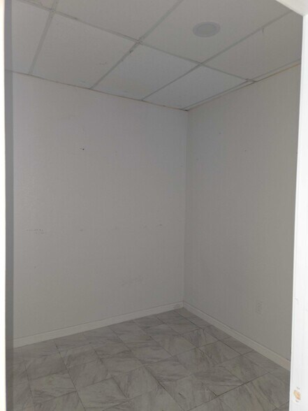 More Photos Of 8650 N Houston Rosslyn Rd, Houston Unknown For Lease