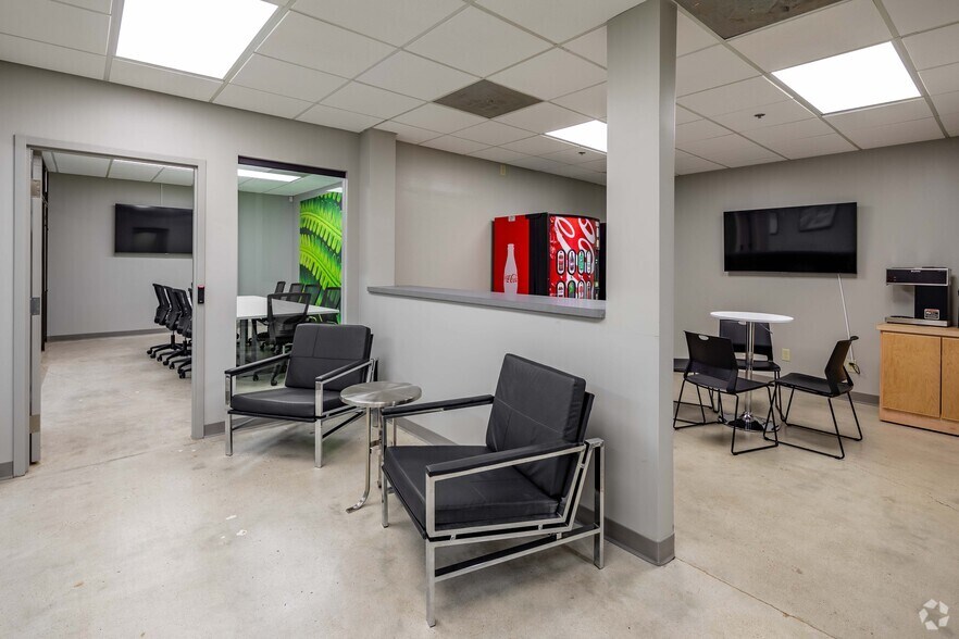 More Photos Of 1161 Murfreesboro Rd, Nashville Office For Lease