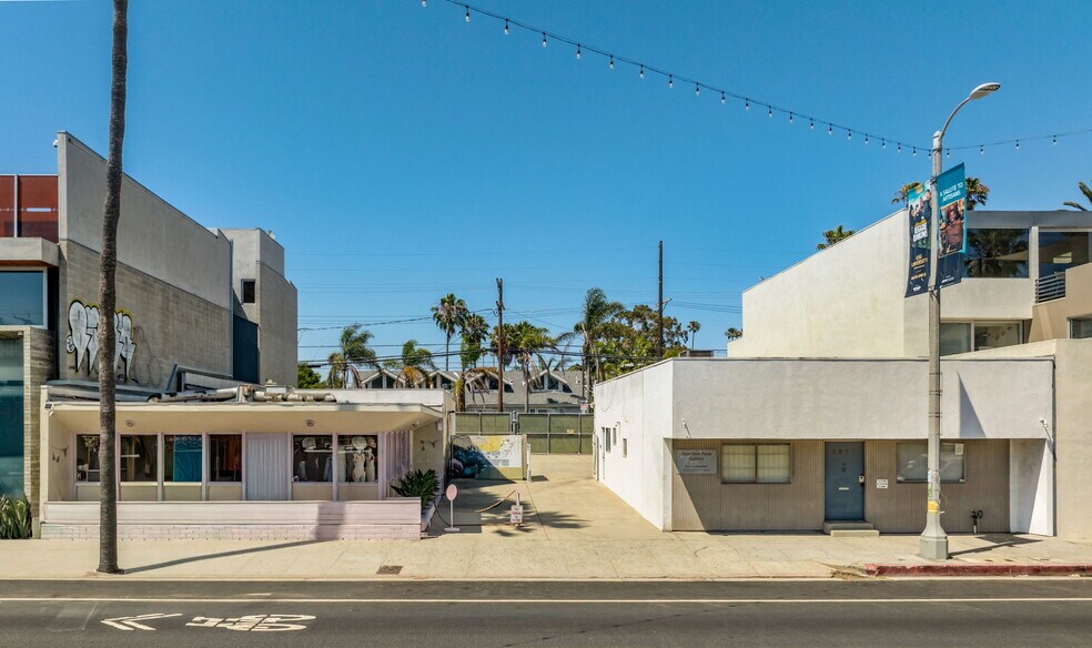 More Photos Of 1315-1317 Abbot Kinney Blvd, Venice Storefront For Sale