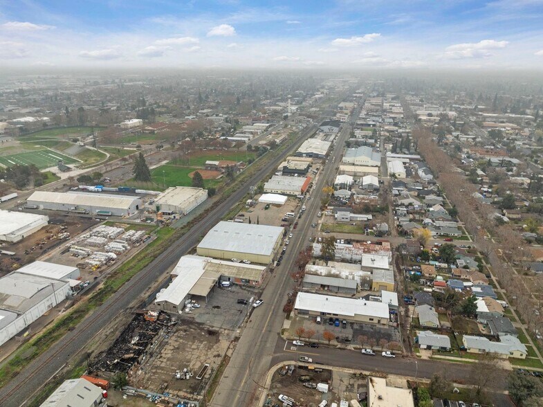 More Photos Of 709 N Sacramento St, Lodi Warehouse For Sale