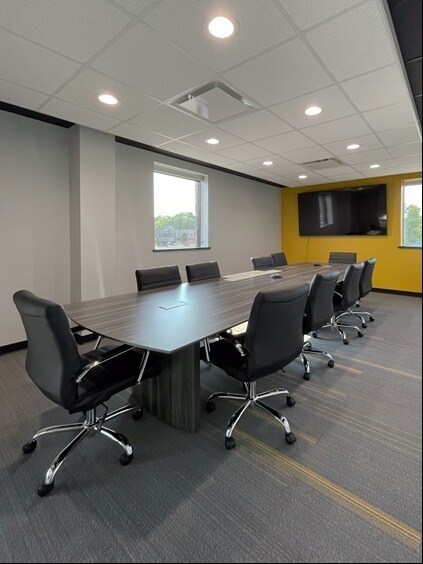 More Photos Of 3535 30th Ave, Kenosha Office For Lease