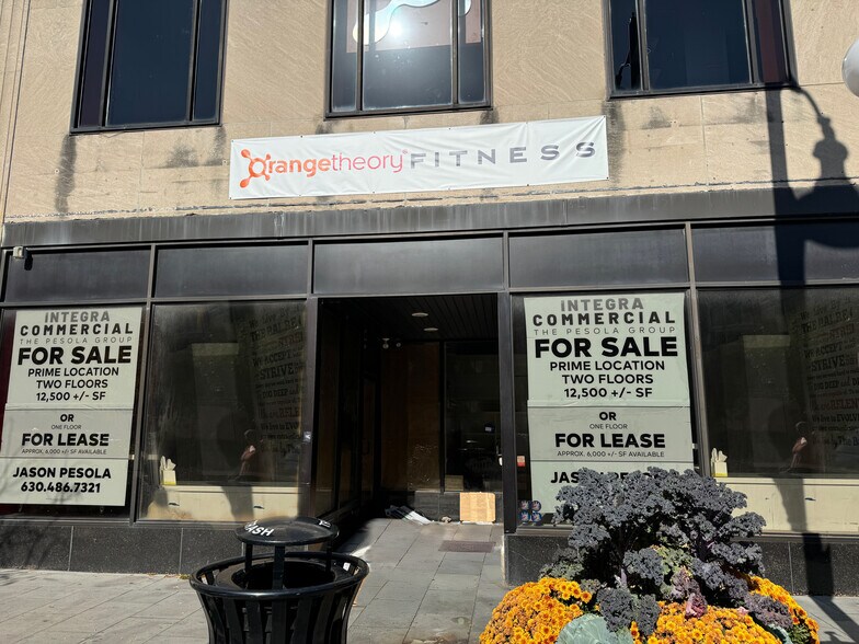 More Photos Of 1040-1044 Lake St, Oak Park Storefront Retail Office For Lease