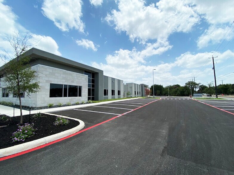 More Photos Of 4318 De Zavala Rd, San Antonio Unknown For Lease