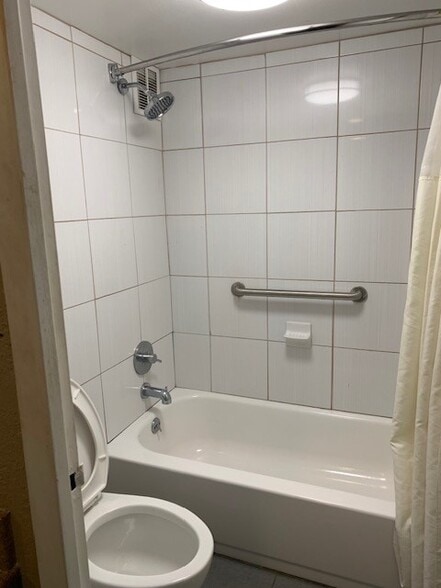 More Photos Of 1313 3rd Ave N, Birmingham Hotel For Sale