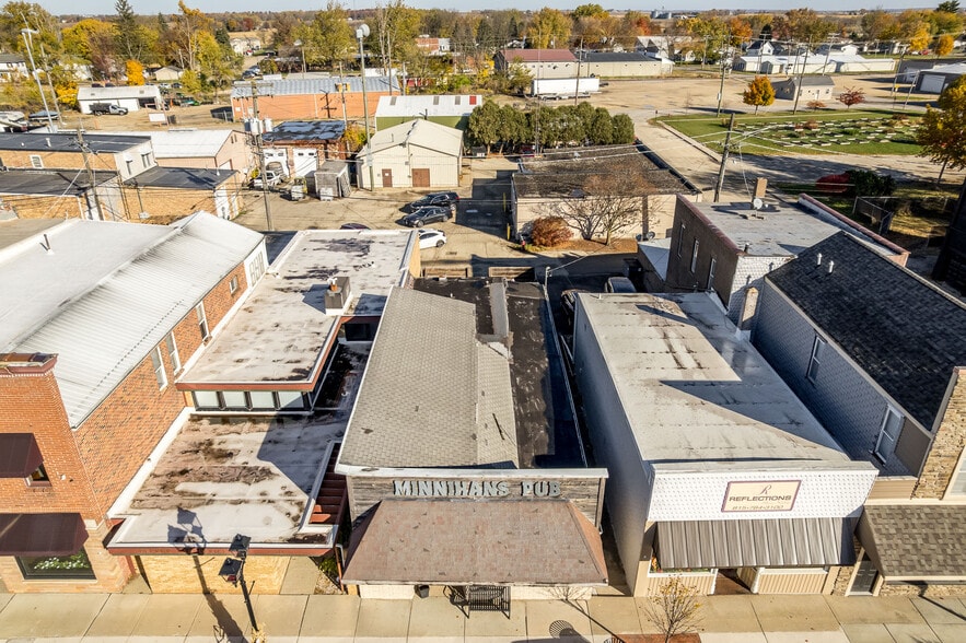 More Photos Of 209 W Main St, Genoa Bar For Sale